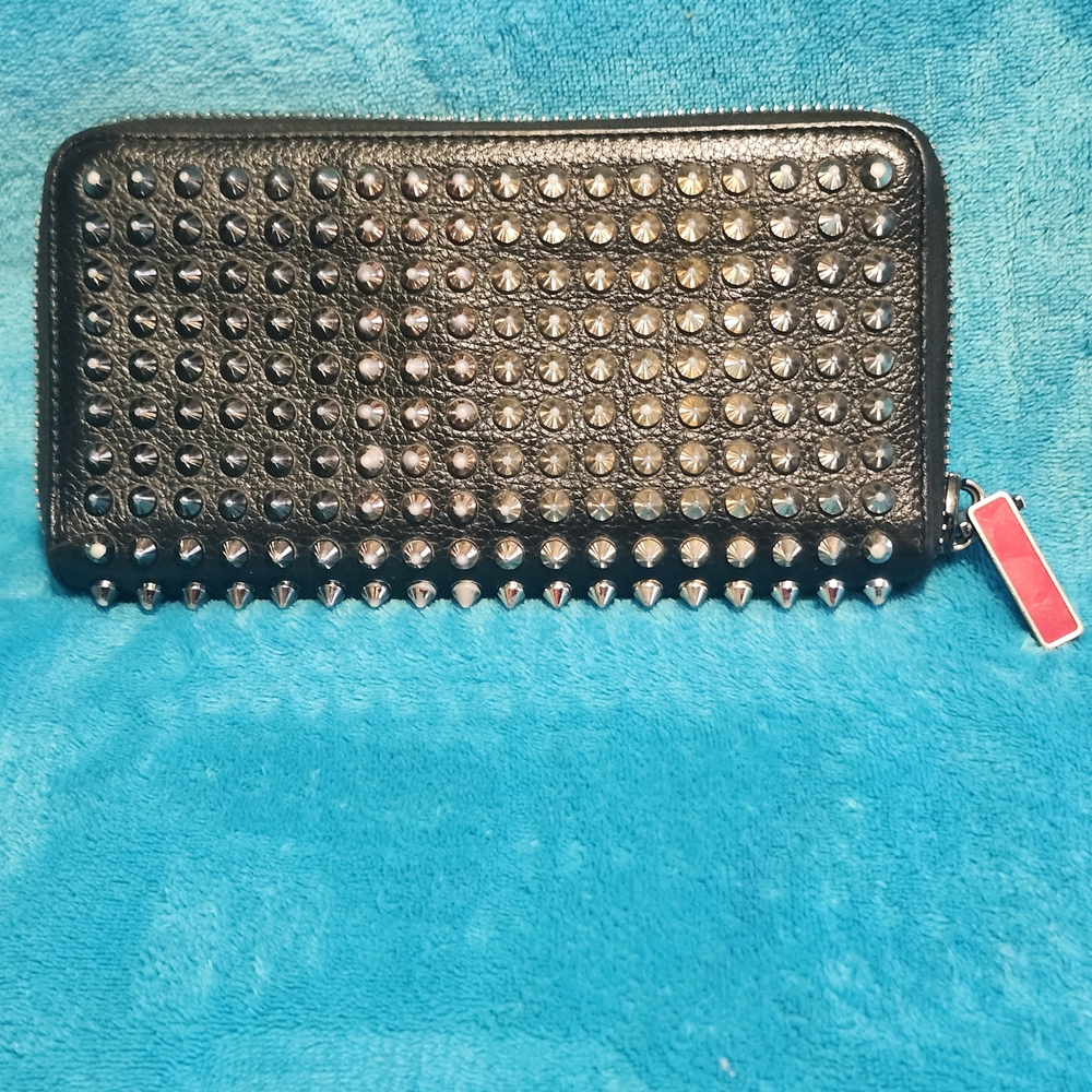 CHRISTIAN LOUBOUTIN  Studded Black Wallet with classic Red Zipper Pull
